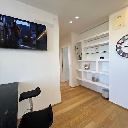 Rooftop In Historical Center Apartment Болоня Екстериор снимка