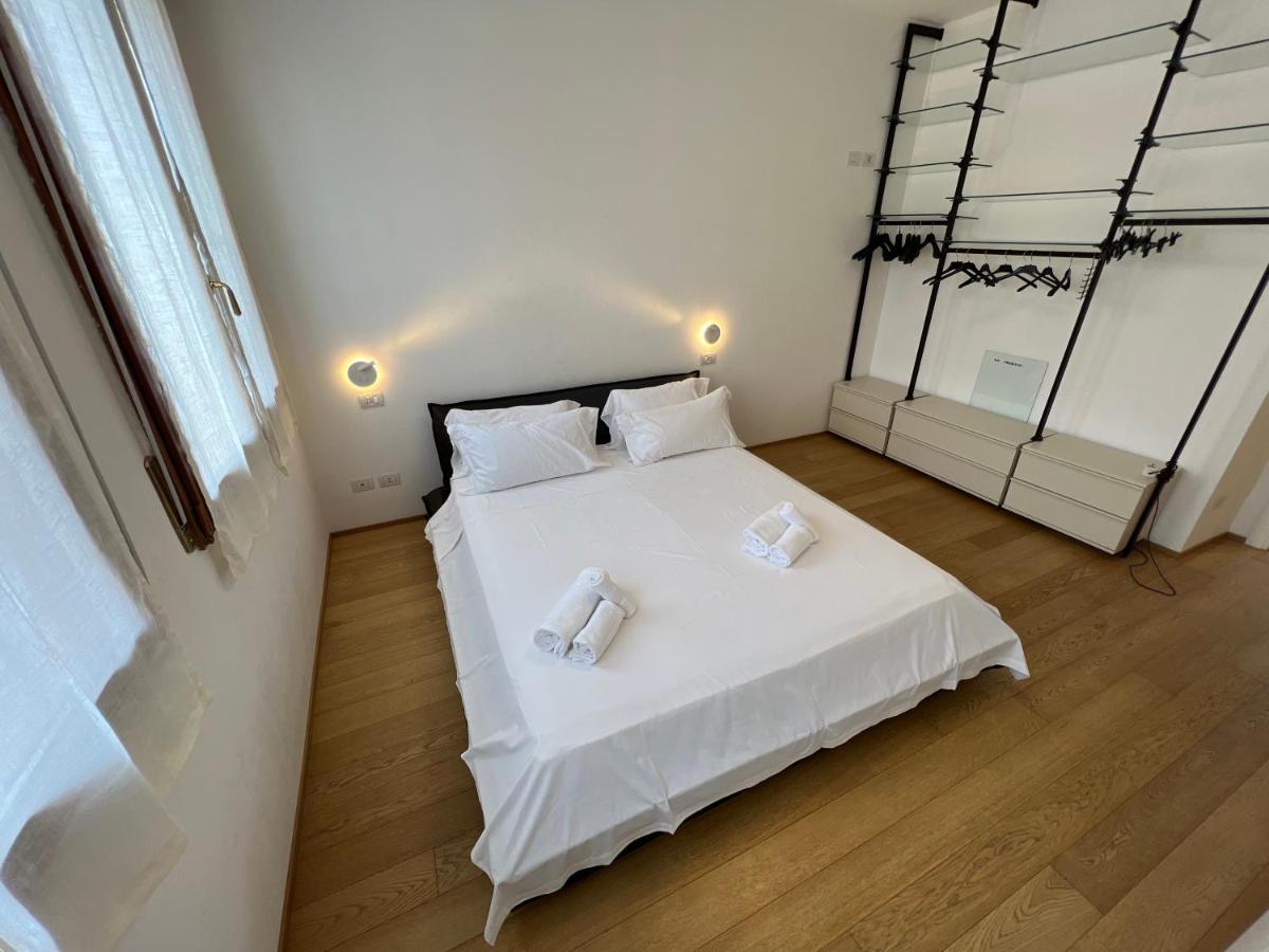 Rooftop In Historical Center Apartment Болоня Екстериор снимка