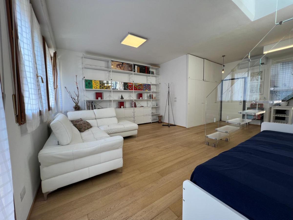 Rooftop In Historical Center Apartment Болоня Екстериор снимка